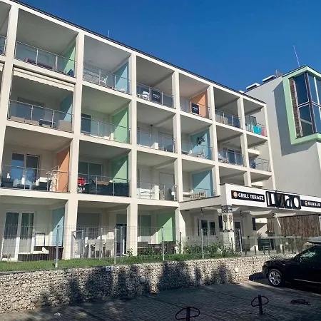 아파트 Adoro Lido *